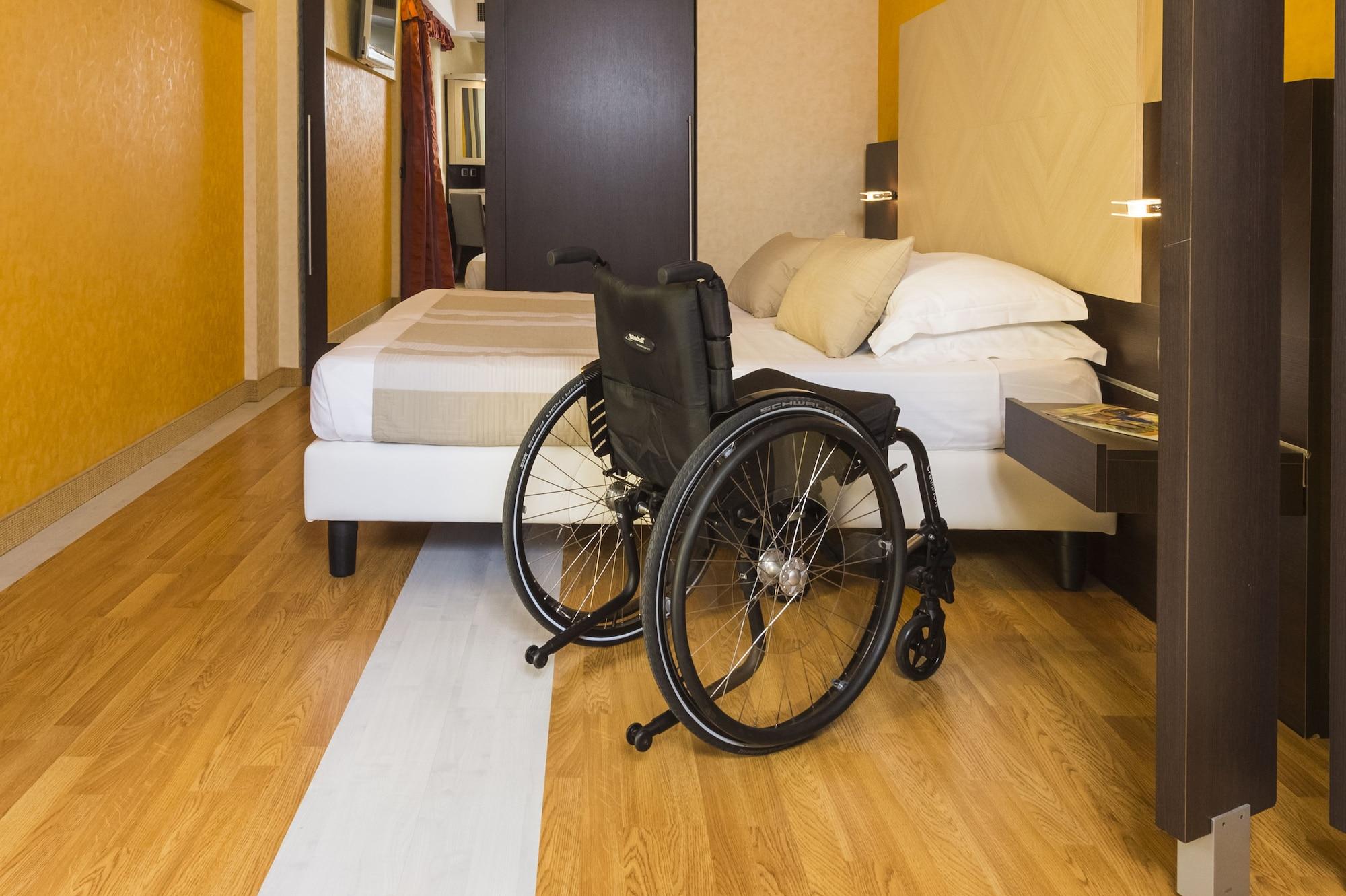 Kriss Internazionale Hotel Bardolino Luaran gambar