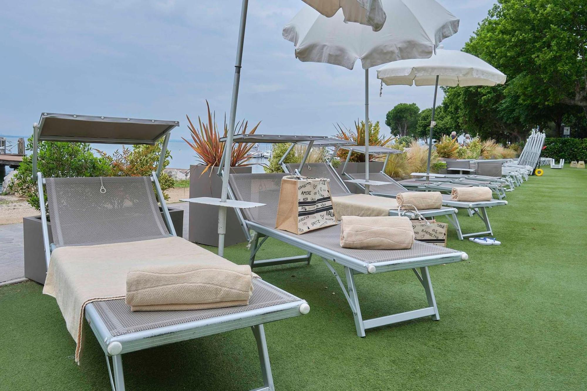 Kriss Internazionale Hotel Bardolino Luaran gambar