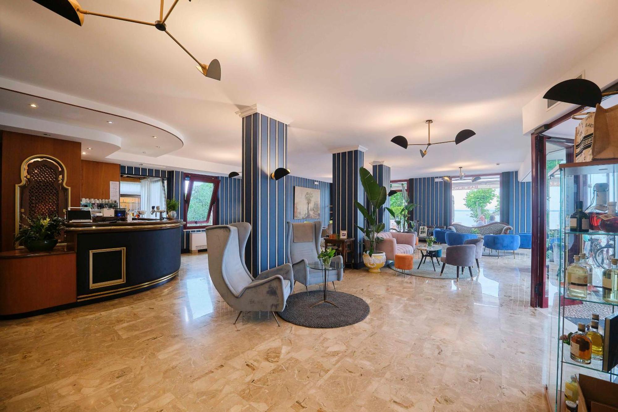 Kriss Internazionale Hotel Bardolino Luaran gambar