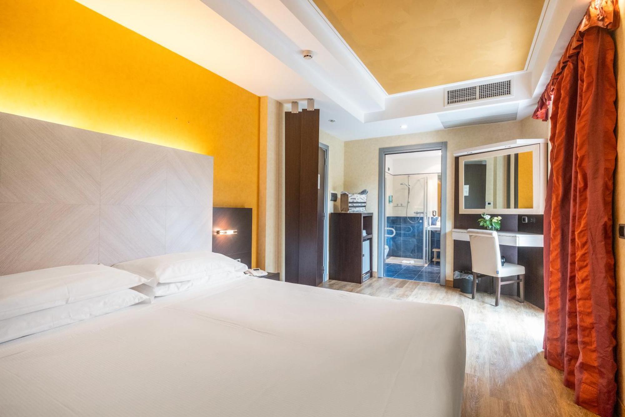 Kriss Internazionale Hotel Bardolino Luaran gambar