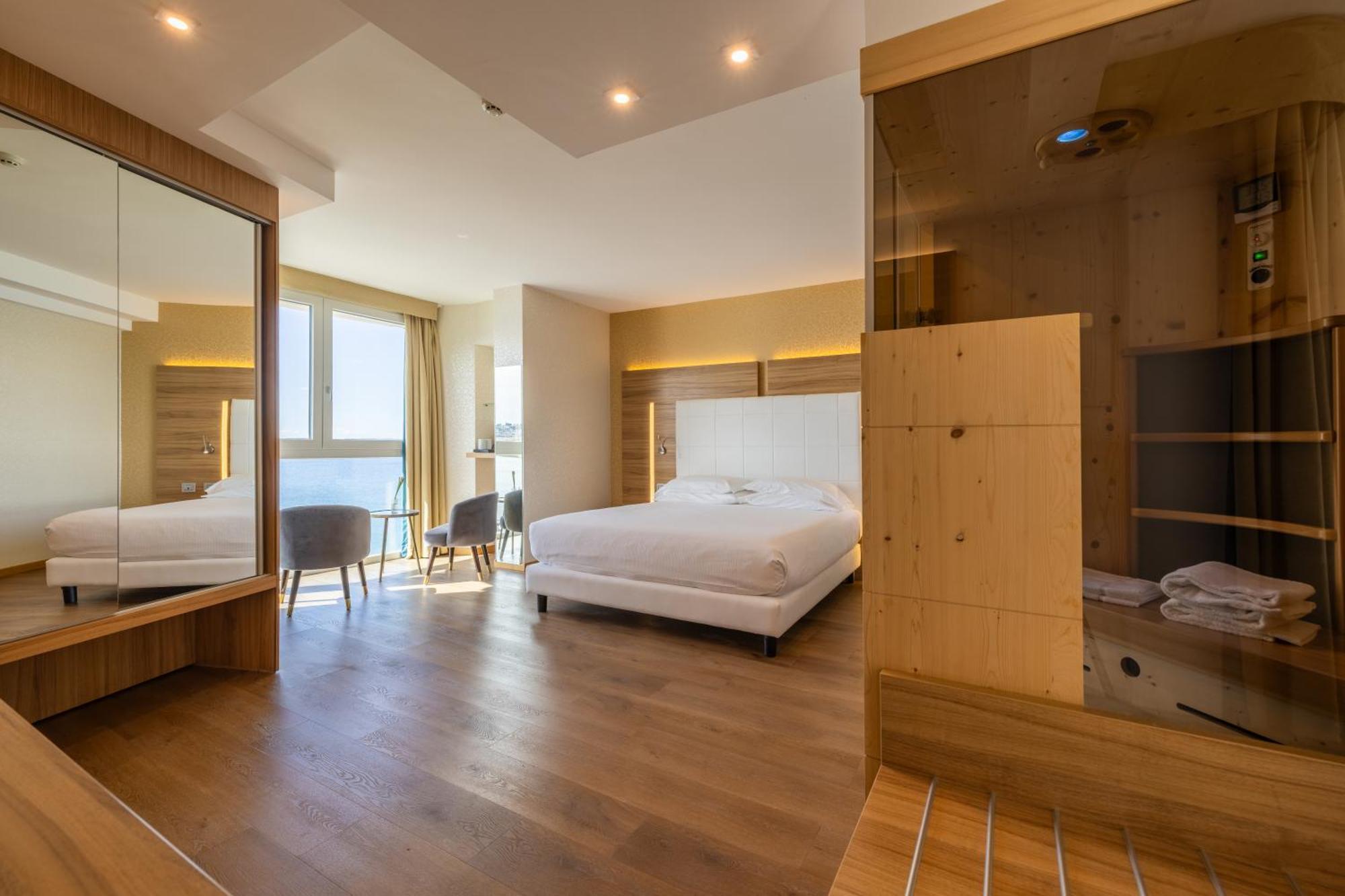 Kriss Internazionale Hotel Bardolino Luaran gambar