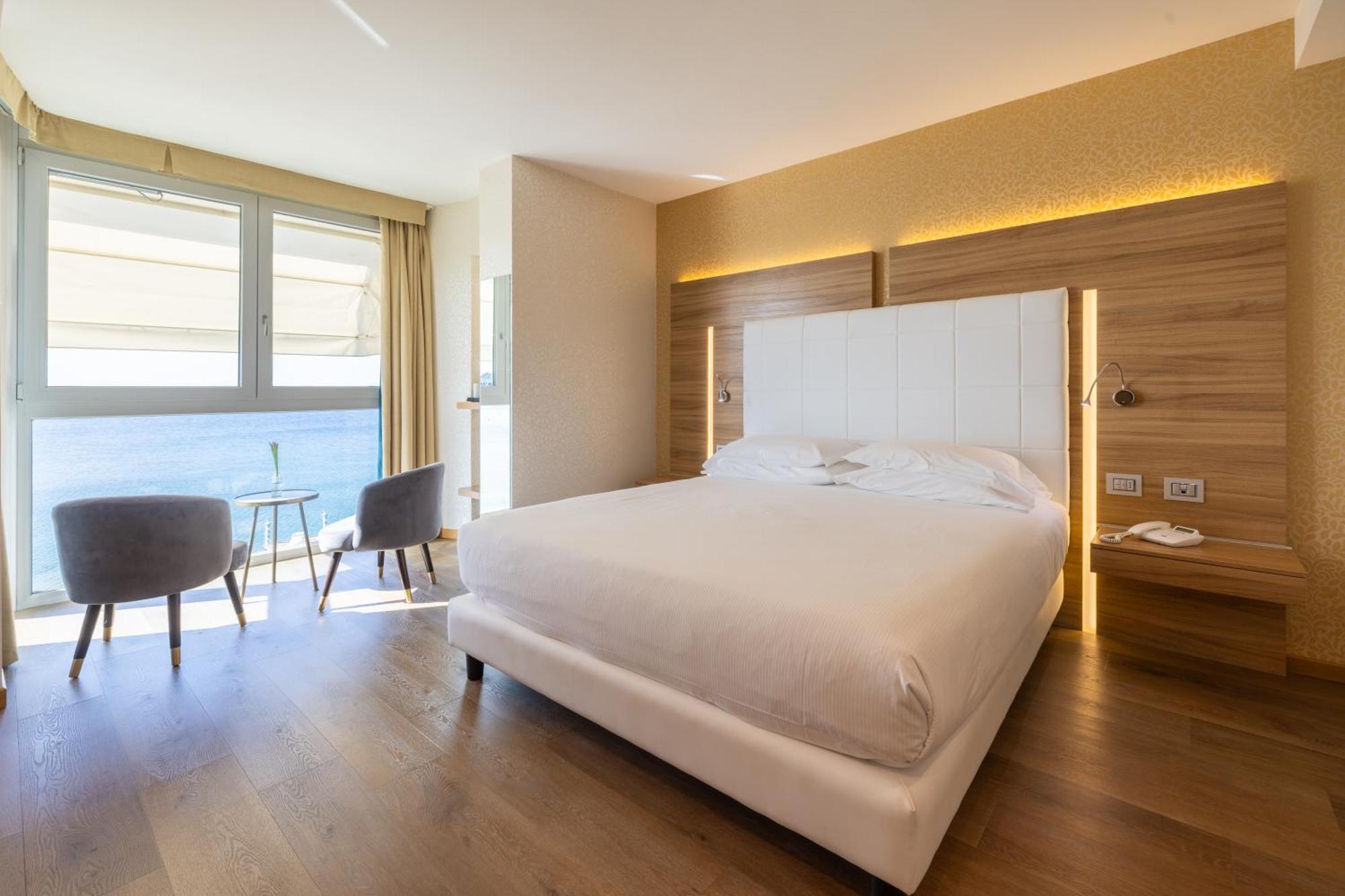 Kriss Internazionale Hotel Bardolino Luaran gambar