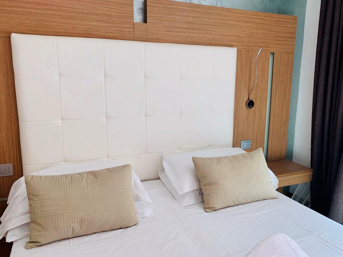 Kriss Internazionale Hotel Bardolino Luaran gambar